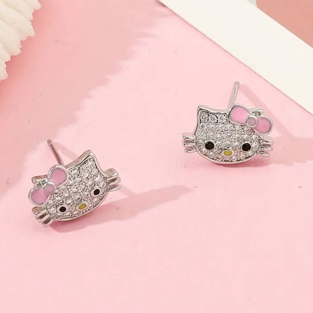 Hello Kitty stud earrings